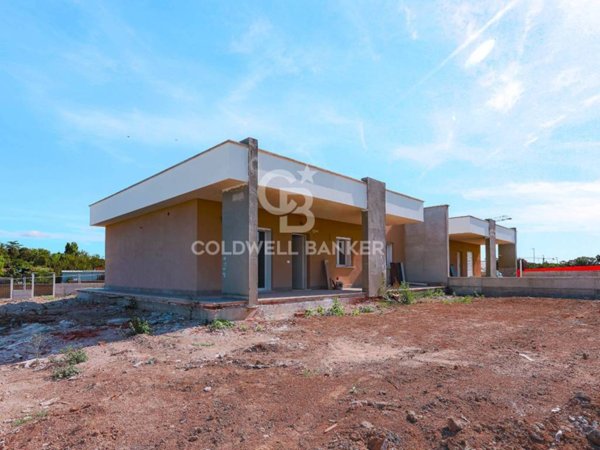 casa indipendente in vendita a Fiumicino in zona Aranova