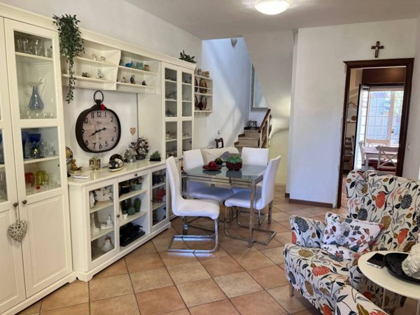 casa indipendente in vendita a Fiumicino in zona Fregene