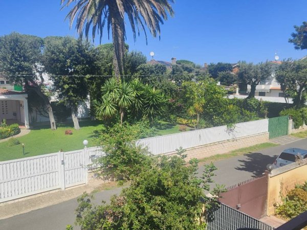 appartamento in vendita a Fiumicino in zona Fregene