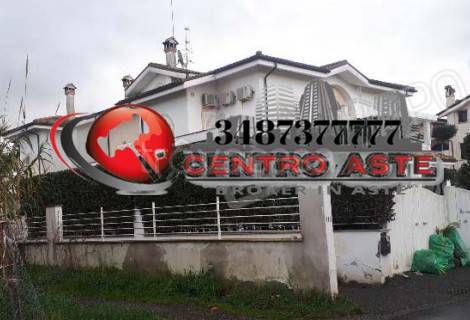 casa indipendente in vendita a Fiumicino in zona Fregene