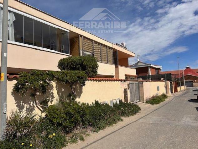 casa indipendente in vendita a Fiumicino in zona Focene