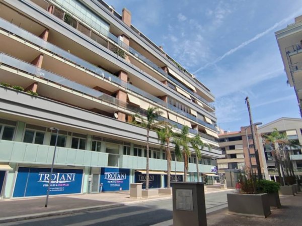 appartamento in vendita a Fiumicino in zona Isola Sacra