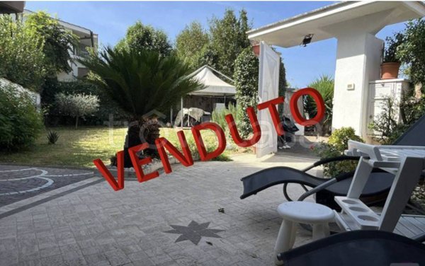 appartamento in vendita a Fiumicino in zona Fregene