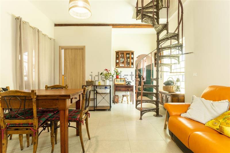 casa indipendente in vendita a Fiumicino in zona Isola Sacra