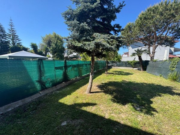 quadrivano in vendita a Fiumicino in zona Fregene