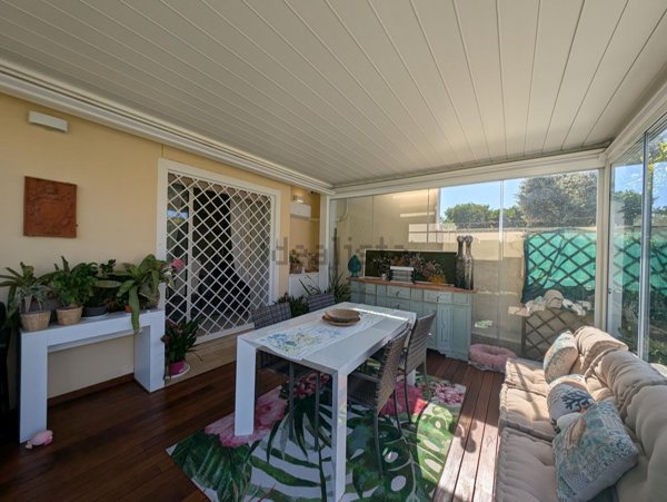 casa indipendente in vendita a Fiumicino in zona Fregene