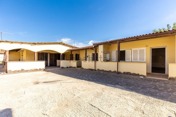 appartamento in vendita a Fiumicino in zona Focene