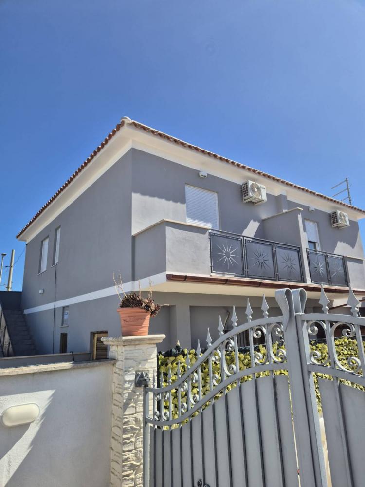 appartamento in vendita a Fiumicino in zona Isola Sacra