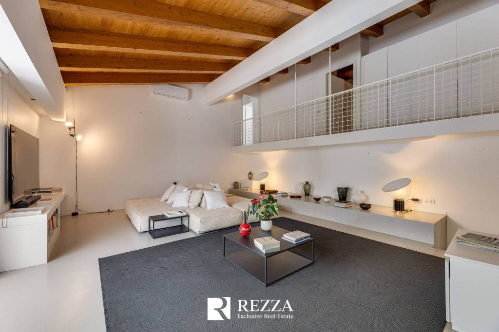 casa indipendente in vendita a Fiumicino in zona Fregene