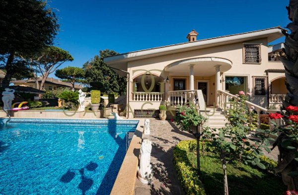 casa indipendente in vendita a Fiumicino in zona Fregene