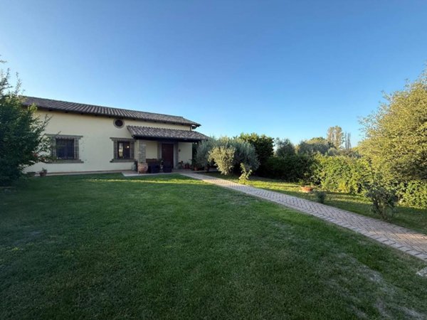 casa indipendente in vendita a Fiumicino in zona Torrimpietra