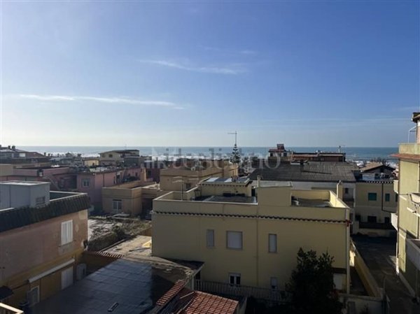 appartamento in vendita a Fiumicino in zona Passo Oscuro
