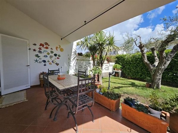 casa indipendente in vendita a Fiumicino in zona Fregene