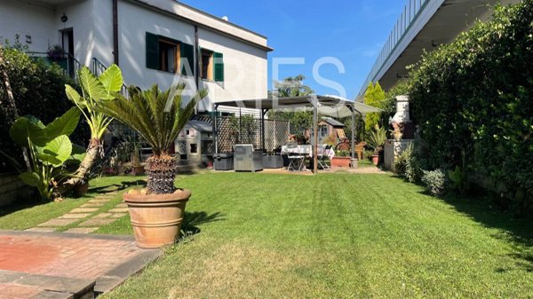 appartamento in vendita a Fiumicino in zona Isola Sacra