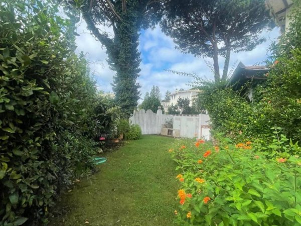 casa indipendente in vendita a Fiumicino in zona Fregene