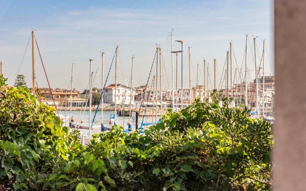 appartamento in vendita a Fiumicino in zona Isola Sacra