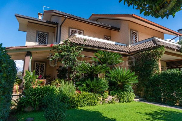 casa indipendente in vendita a Fiumicino in zona Fregene
