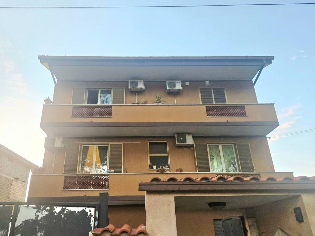appartamento in vendita a Fiumicino in zona Isola Sacra