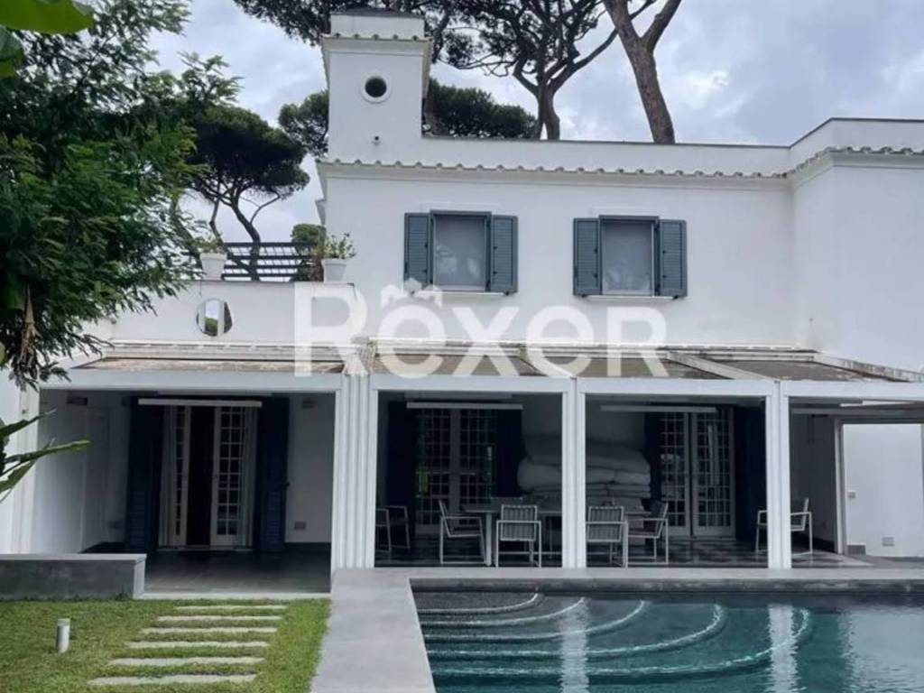 casa indipendente in vendita a Fiumicino in zona Fregene