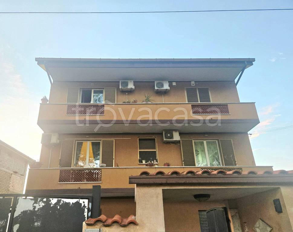 appartamento in vendita a Fiumicino in zona Isola Sacra