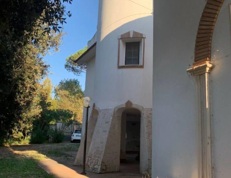 casa indipendente in vendita a Fiumicino in zona Aeroporto 