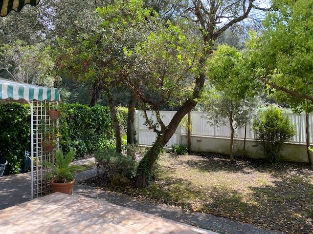 casa indipendente in vendita a Fiumicino in zona Fregene
