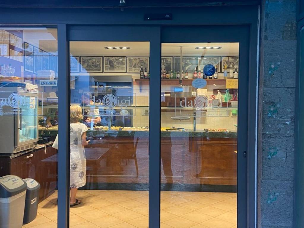negozio in vendita a Fiumicino in zona Fregene
