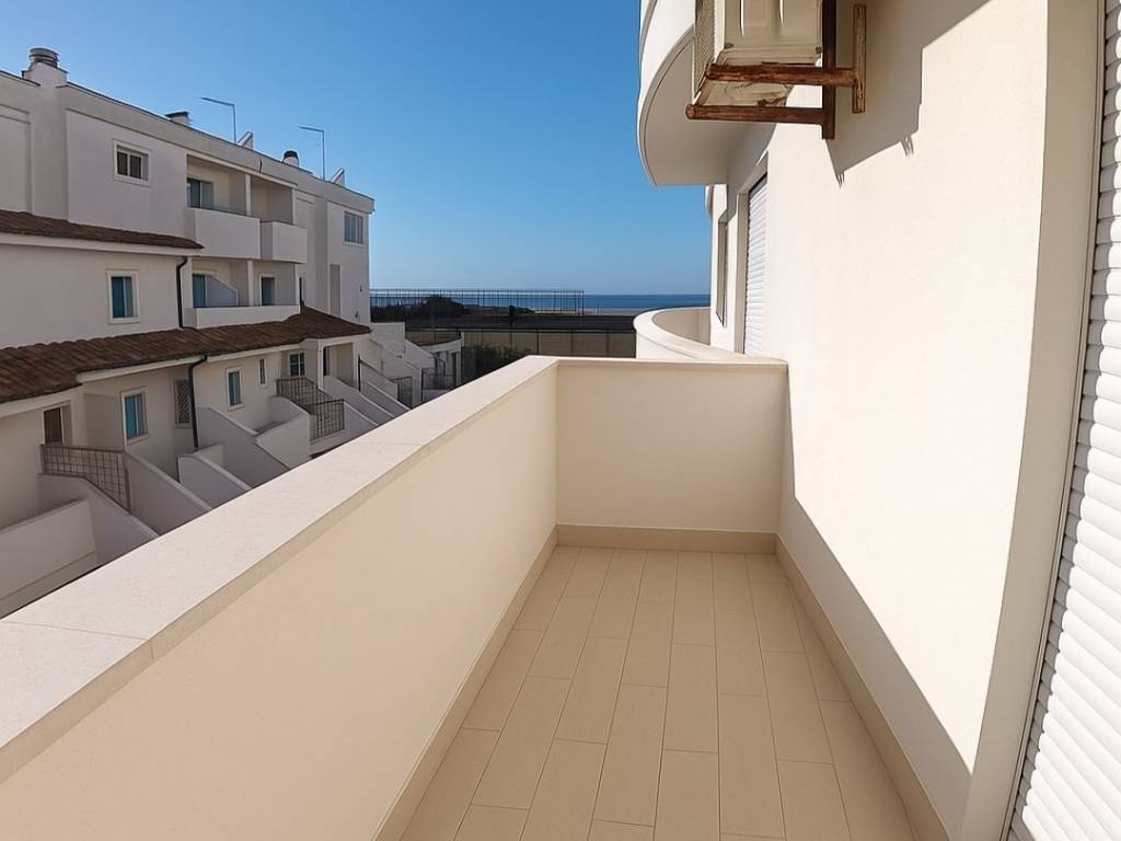 appartamento in vendita a Fiumicino in zona Focene