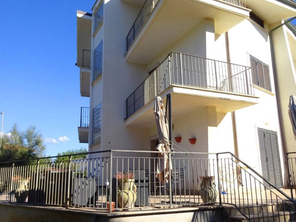 casa indipendente in vendita a Fiumicino in zona Fregene
