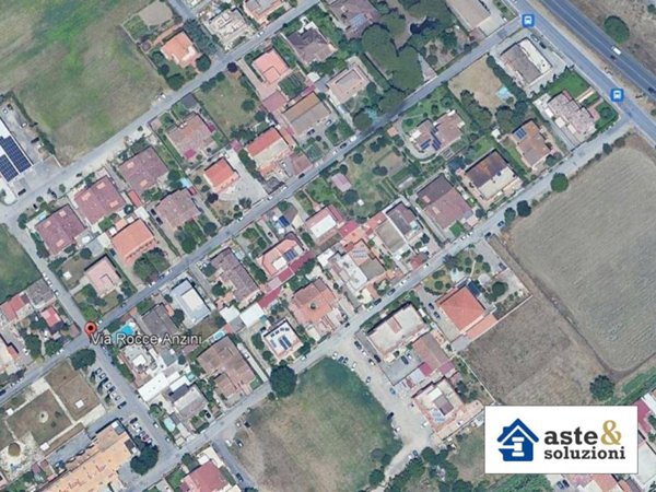 casa indipendente in vendita a Fiumicino in zona Isola Sacra