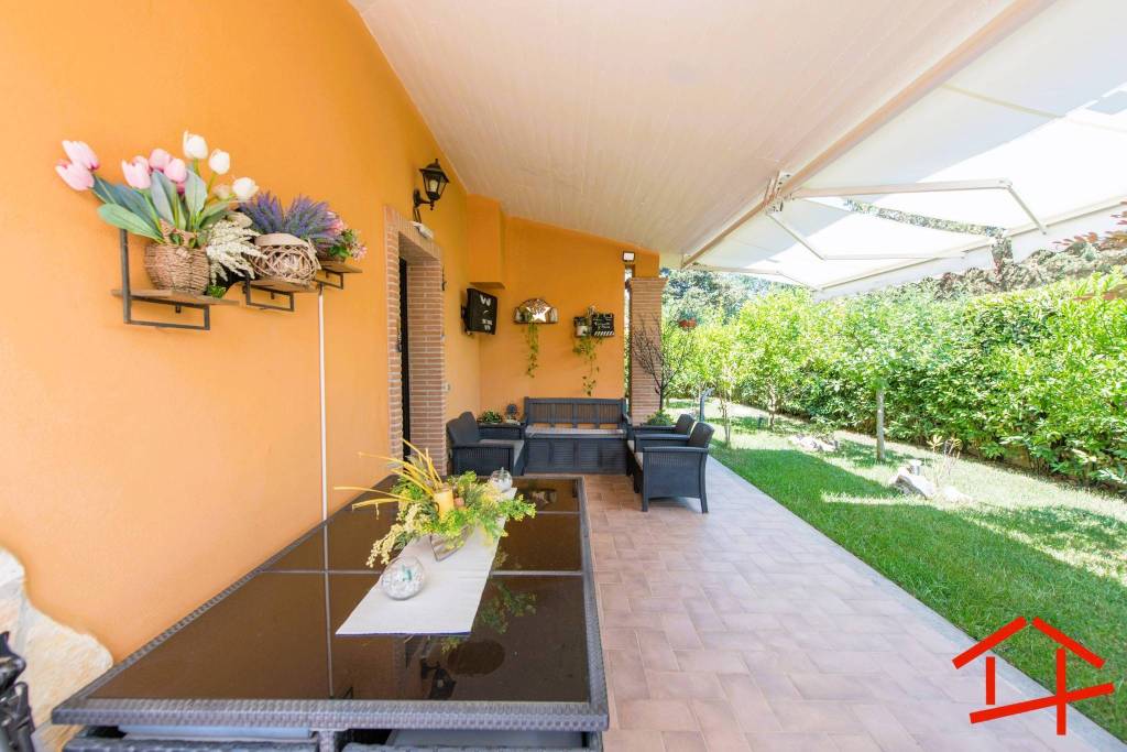 casa indipendente in vendita a Fiumicino in zona Aranova