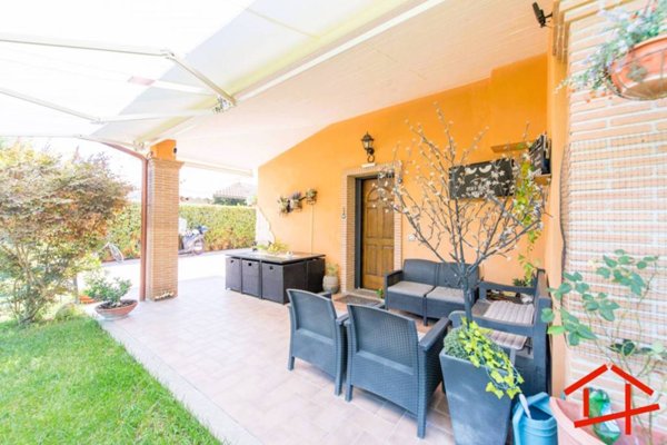 casa indipendente in vendita a Fiumicino in zona Aranova
