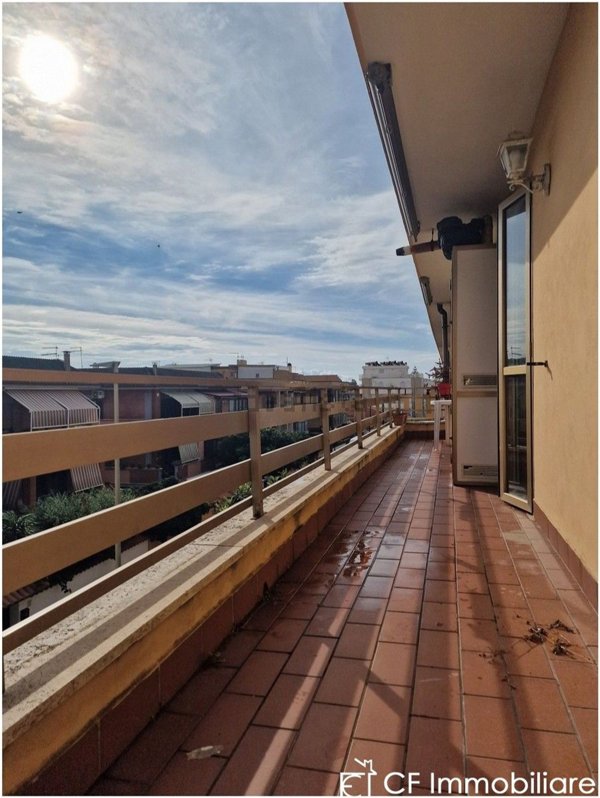 appartamento in vendita a Fiumicino in zona Isola Sacra