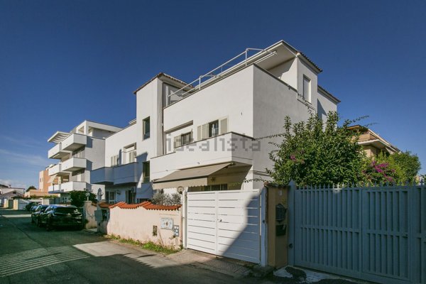 appartamento in vendita a Fiumicino in zona Isola Sacra