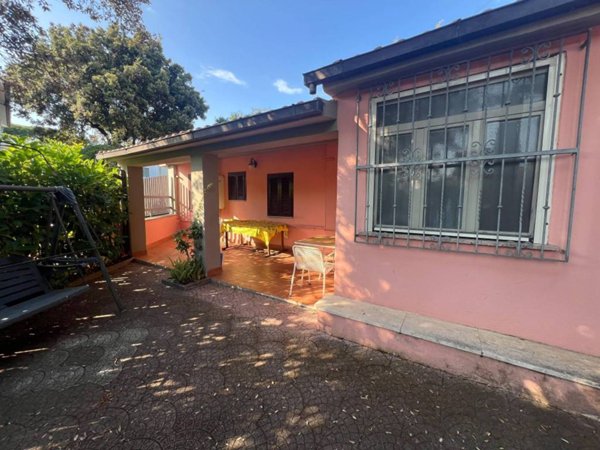 casa indipendente in vendita a Fiumicino in zona Fregene