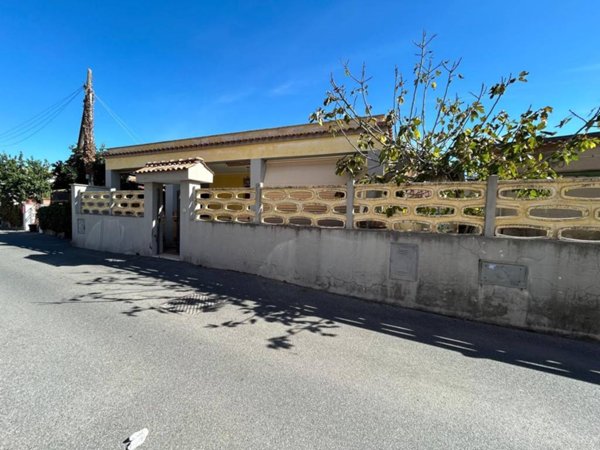 casa indipendente in vendita a Fiumicino in zona Focene