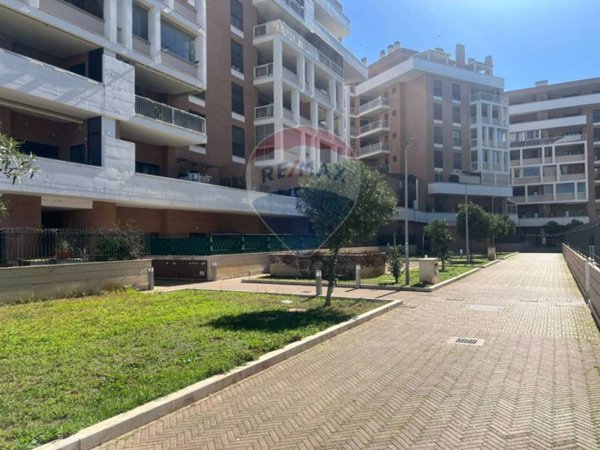 appartamento in vendita a Fiumicino in zona Isola Sacra
