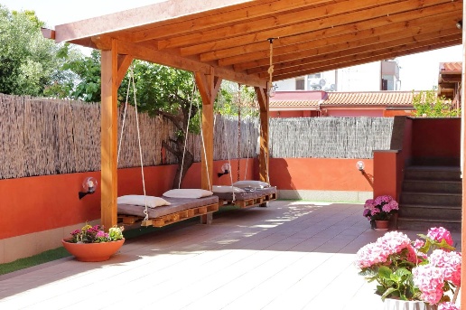 casa indipendente in vendita a Fiumicino in zona Isola Sacra