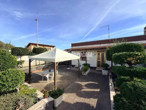 appartamento in vendita a Fiumicino in zona Isola Sacra