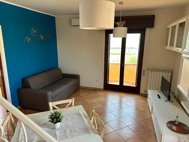 appartamento in vendita a Fiumicino in zona Isola Sacra