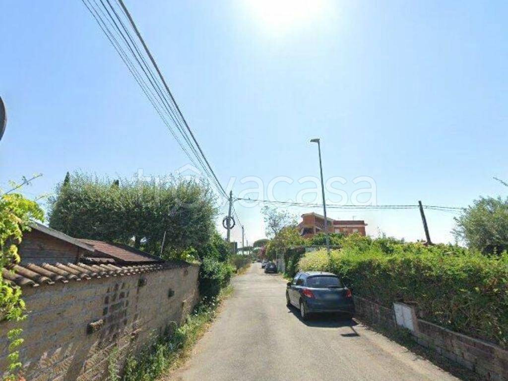 casa indipendente in vendita a Fiumicino in zona Isola Sacra