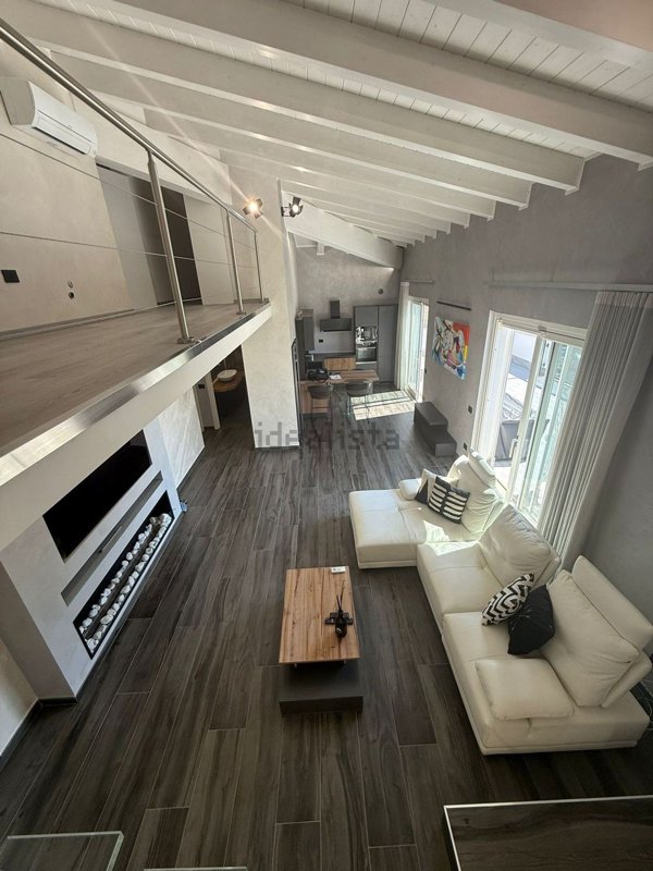 appartamento in vendita a Fiumicino in zona Torrimpietra