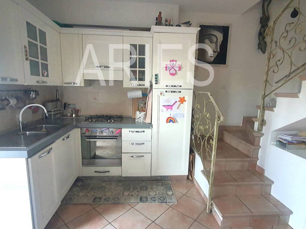 appartamento in vendita a Fiumicino in zona Focene
