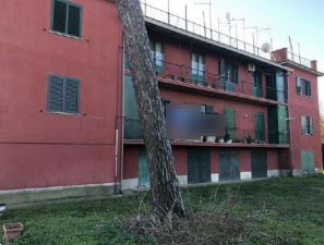 locale di sgombero in vendita a Fiumicino in zona Maccarese