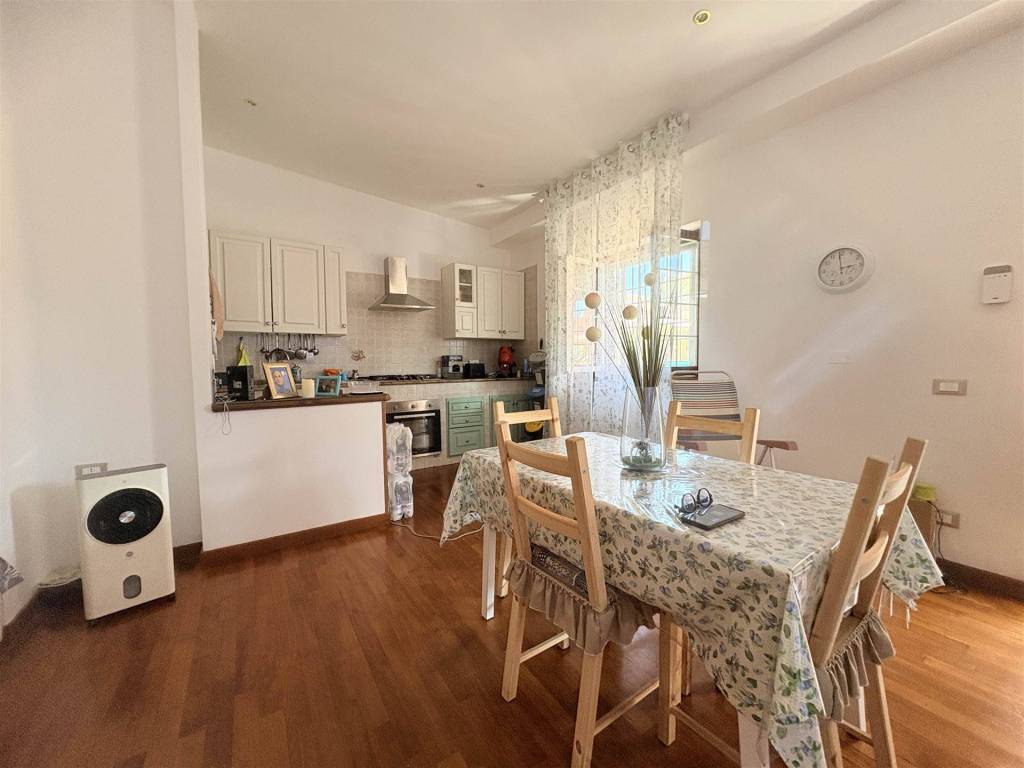 casa indipendente in vendita a Fiumicino in zona Isola Sacra