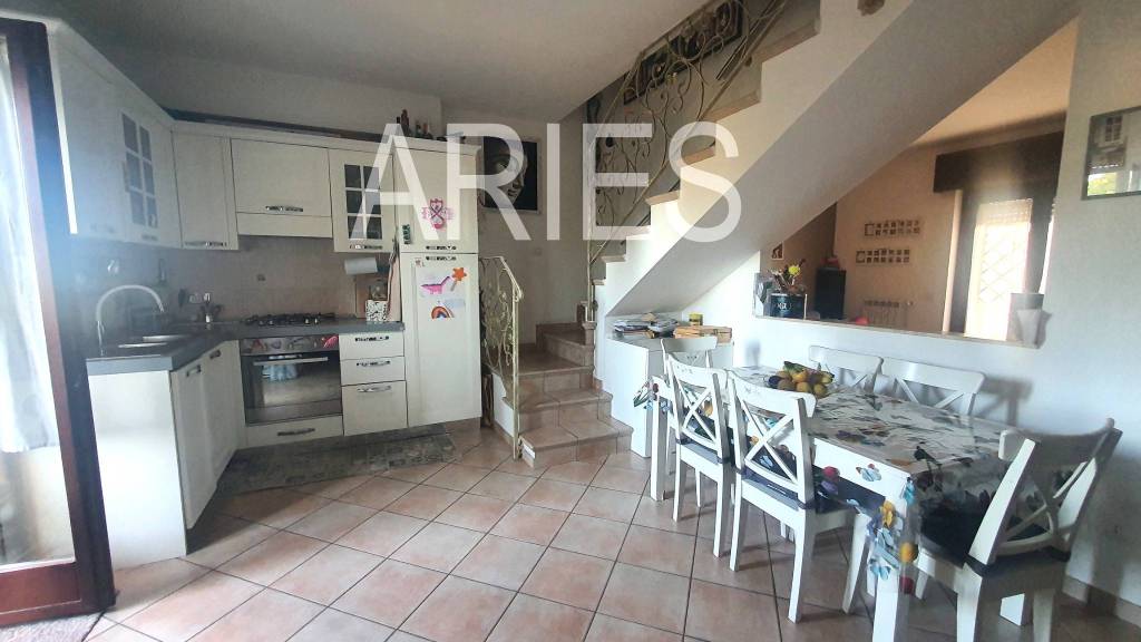 appartamento in vendita a Fiumicino in zona Isola Sacra