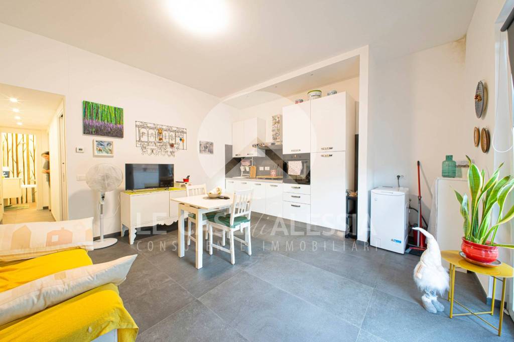 appartamento in vendita a Fiumicino in zona Isola Sacra