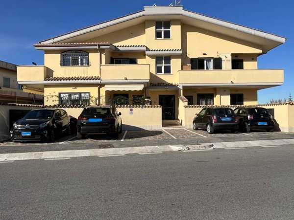 appartamento in vendita a Fiumicino in zona Isola Sacra