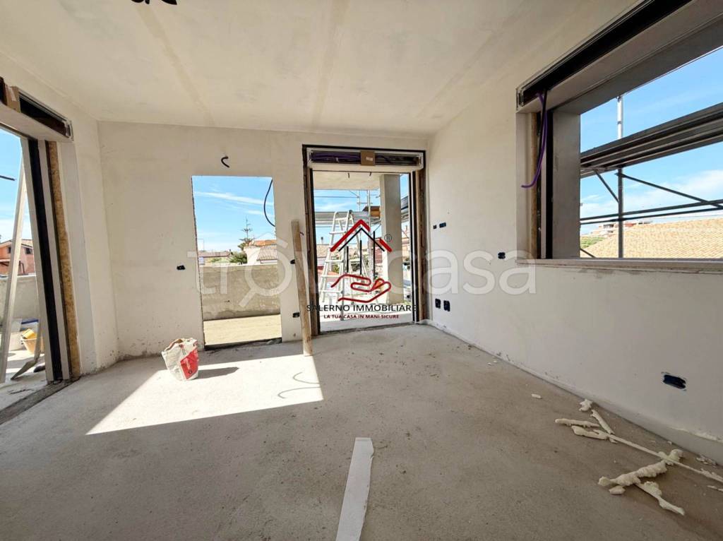 appartamento in vendita a Fiumicino in zona Isola Sacra