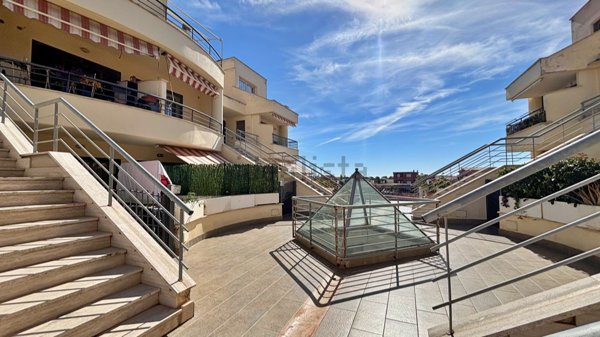 appartamento in vendita a Fiumicino in zona Isola Sacra